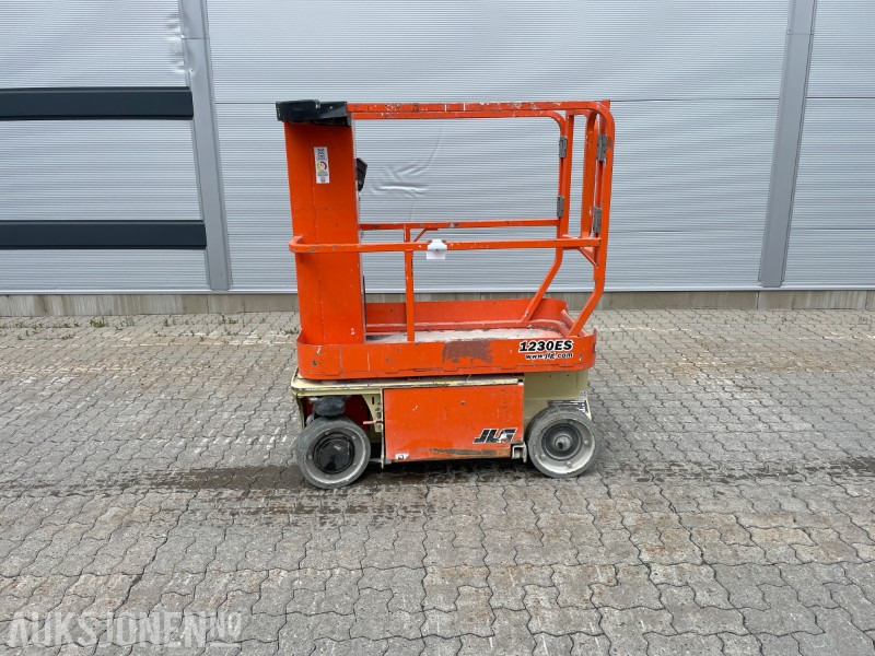 2016 JLG 1230 ES Mastelift med 5,5 m arbeidshøyde - Підйомник: фото 1 2016 JLG 1230 ES Mastelift med 5,5 m arbeidshøyde - Підйомник: фото 1