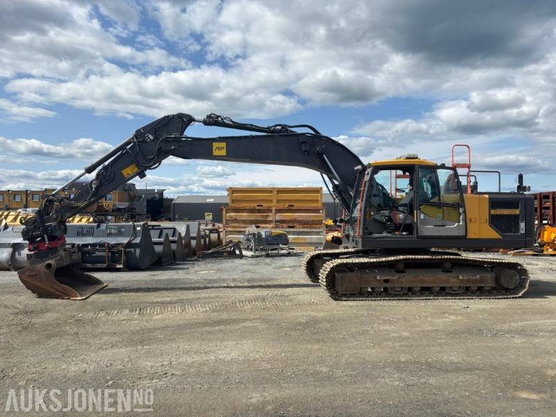 2016 Volvo EC220EL gravemaskin - Екскаватор: фото 1 2016 Volvo EC220EL gravemaskin - Екскаватор: фото 1