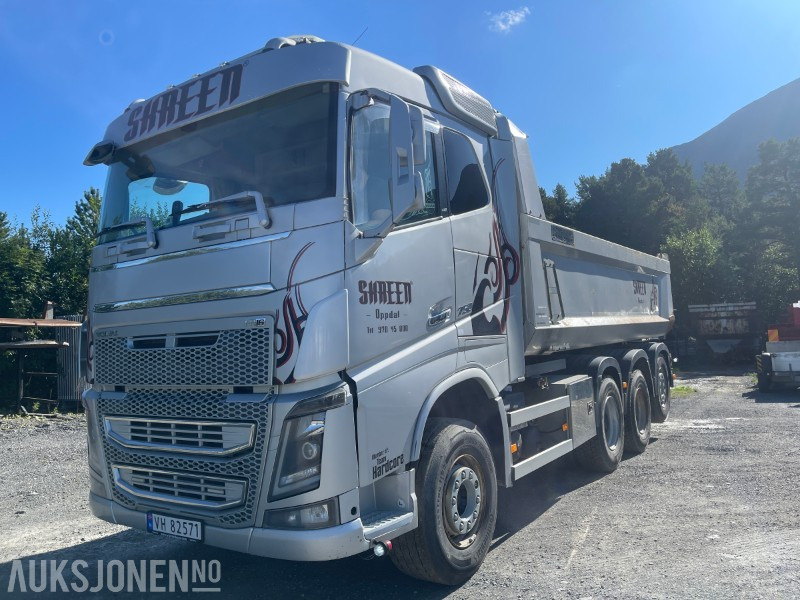 2016 Volvo FH16 FH750 8x4 tippbil - Самоскид вантажівка: фото 1 2016 Volvo FH16 FH750 8x4 tippbil - Самоскид вантажівка: фото 1