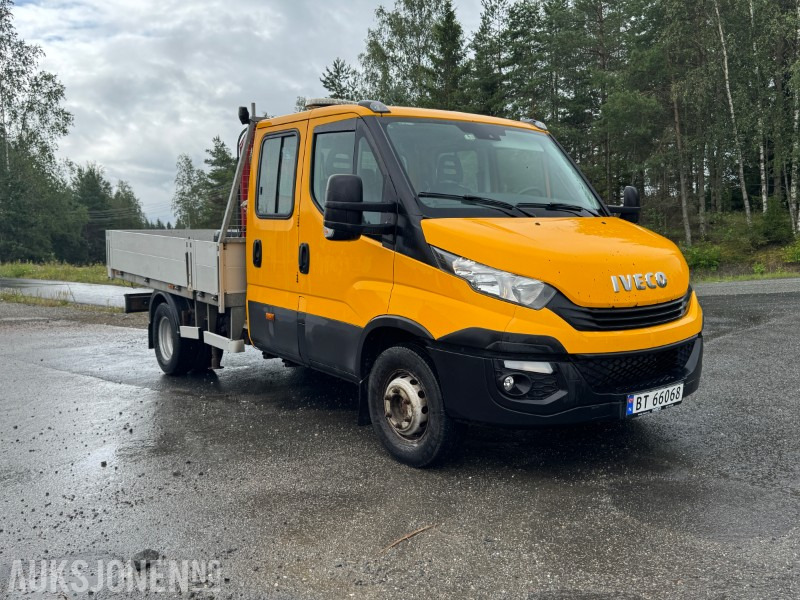 2017 Iveco Daily dobbelkabin m/kran, Webasto, innredning, inverter og vinterhjul - Бортова вантажівка/ Платформа: фото 3 2017 Iveco Daily dobbelkabin m/kran, Webasto, innredning, inverter og vinterhjul - Бортова вантажівка/ Платформа: фото 3