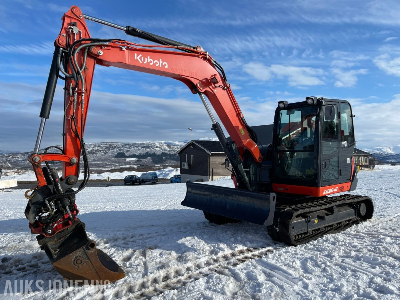 2017 Kubota KX080-4 S50 Feste Med Tiltrotator, Tømmerklype, Pigghammer, Graveskuffe, Smalskuffe, Pusseskuffe - Екскаватор: фото 1 2017 Kubota KX080-4 S50 Feste Med Tiltrotator, Tømmerklype, Pigghammer, Graveskuffe, Smalskuffe, Pusseskuffe - Екскаватор: фото 1