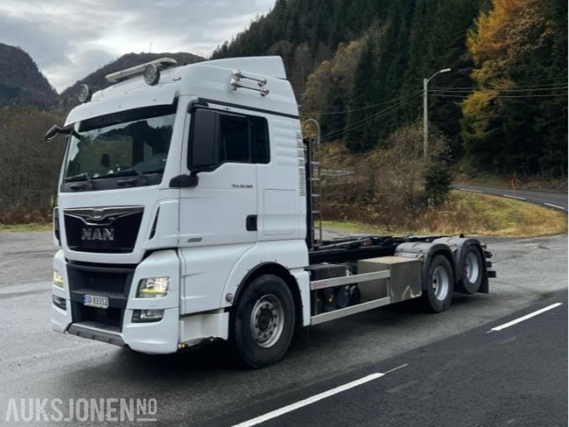 2017 MAN TGX 650 krokløft - KUN 130 000 km - 21 tonn kapasitet på krok - Гаковий мультиліфт вантажівка: фото 1 2017 MAN TGX 650 krokløft - KUN 130 000 km - 21 tonn kapasitet på krok - Гаковий мультиліфт вантажівка: фото 1