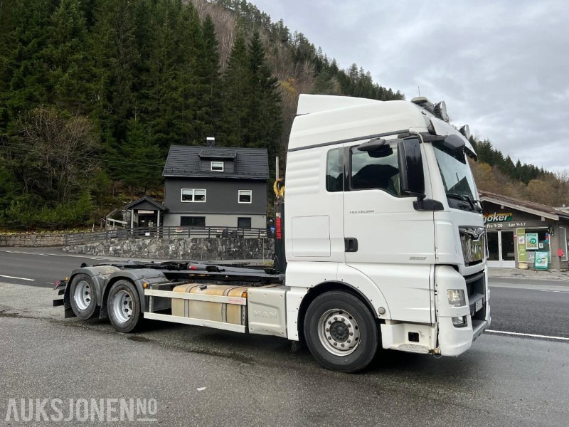 2017 MAN TGX 650 krokløft - KUN 130 000 km - 21 tonn kapasitet på krok - Гаковий мультиліфт вантажівка: фото 3 2017 MAN TGX 650 krokløft - KUN 130 000 km - 21 tonn kapasitet på krok - Гаковий мультиліфт вантажівка: фото 3
