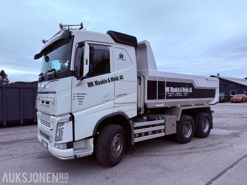 2017 Volvo 540 Tippbil 6X4 EURO 6 344830 km Anleggsmodellen - Самоскид вантажівка: фото 1 2017 Volvo 540 Tippbil 6X4 EURO 6 344830 km Anleggsmodellen - Самоскид вантажівка: фото 1