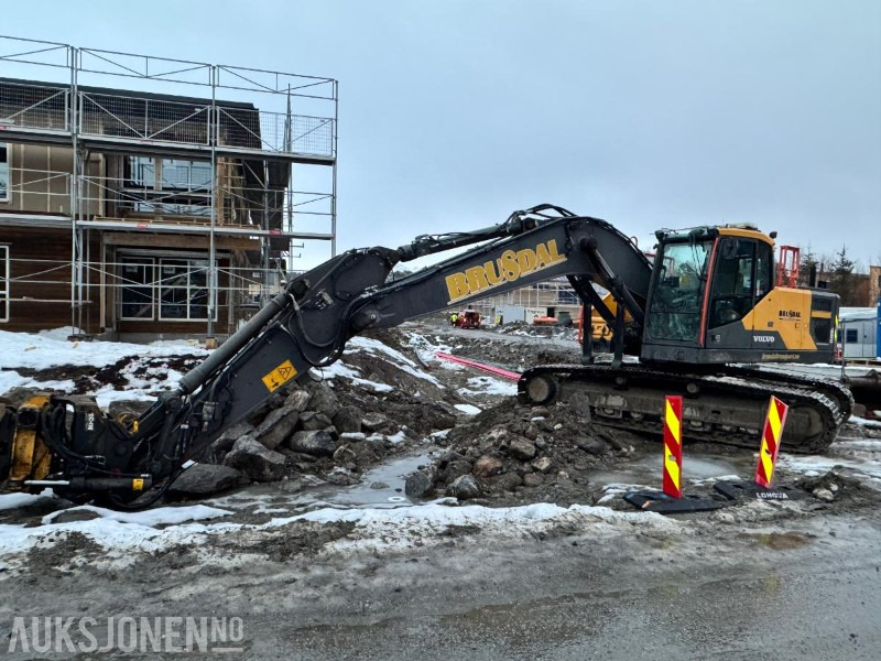 2018 Volvo EC220EL gravemaskin - GPS - Tiltrotator - Sentralsmøring - Bunkringspumpe - Graveskuffe - Pusskuffe - Sertifisert til mai 2026 - Екскаватор: фото 1 2018 Volvo EC220EL gravemaskin - GPS - Tiltrotator - Sentralsmøring - Bunkringspumpe - Graveskuffe - Pusskuffe - Sertifisert til mai 2026 - Екскаватор: фото 1