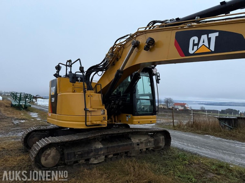 2019 Cat 325L m/Engcon tiltrotator, Gps og 2 skuffer - Екскаватор: фото 4 2019 Cat 325L m/Engcon tiltrotator, Gps og 2 skuffer - Екскаватор: фото 4