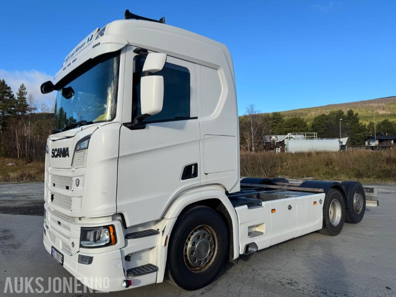 2020 Scania R580 CHASSIS, V8, EURO 6, SVING AKSEL 3, DIESELVARMER, - Вантажівка шасі: фото 1 2020 Scania R580 CHASSIS, V8, EURO 6, SVING AKSEL 3, DIESELVARMER, - Вантажівка шасі: фото 1
