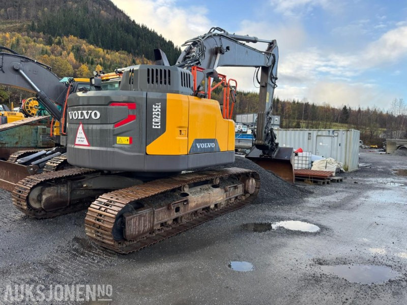 2020 Volvo ECR 235EL Gravemaskin - S70 feste - Pusskuffe - Sentralsmøring - bunkringspumpe - Tiltrotator - Pusskuffe - Sertifisert - Екскаватор: фото 2 2020 Volvo ECR 235EL Gravemaskin - S70 feste - Pusskuffe - Sentralsmøring - bunkringspumpe - Tiltrotator - Pusskuffe - Sertifisert - Екскаватор: фото 2