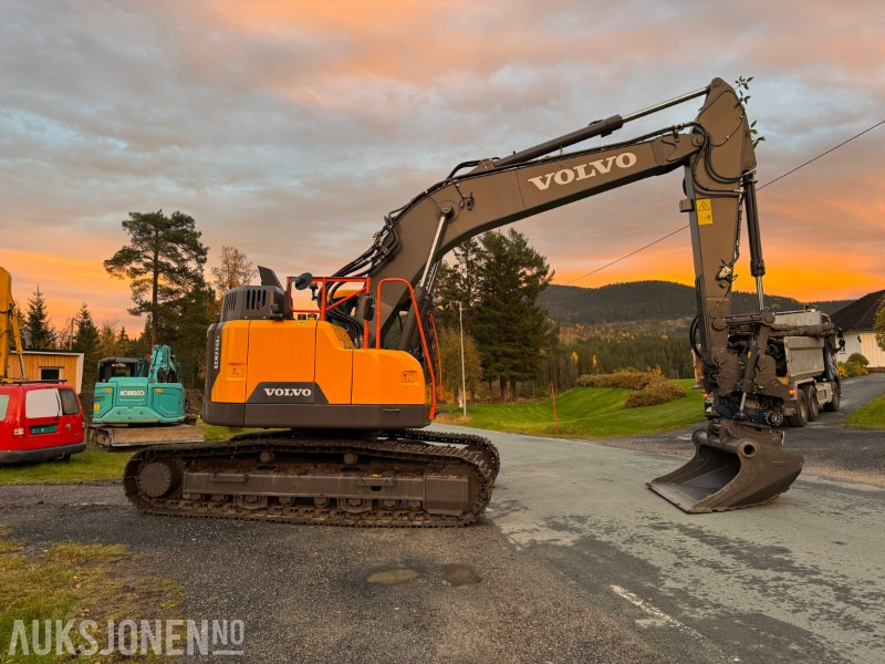 2022 Volvo ECR235EL gravemaskin – kun 15,8 timer – SMP tiltrotator, pusseskuffe og graveskuffe - Екскаватор: фото 5 2022 Volvo ECR235EL gravemaskin – kun 15,8 timer – SMP tiltrotator, pusseskuffe og graveskuffe - Екскаватор: фото 5