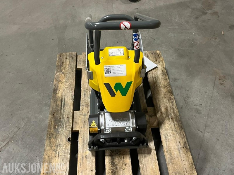 2022 Wacker Neuson vibroplate - Aps1030e - Каток: фото 1 2022 Wacker Neuson vibroplate - Aps1030e - Каток: фото 1