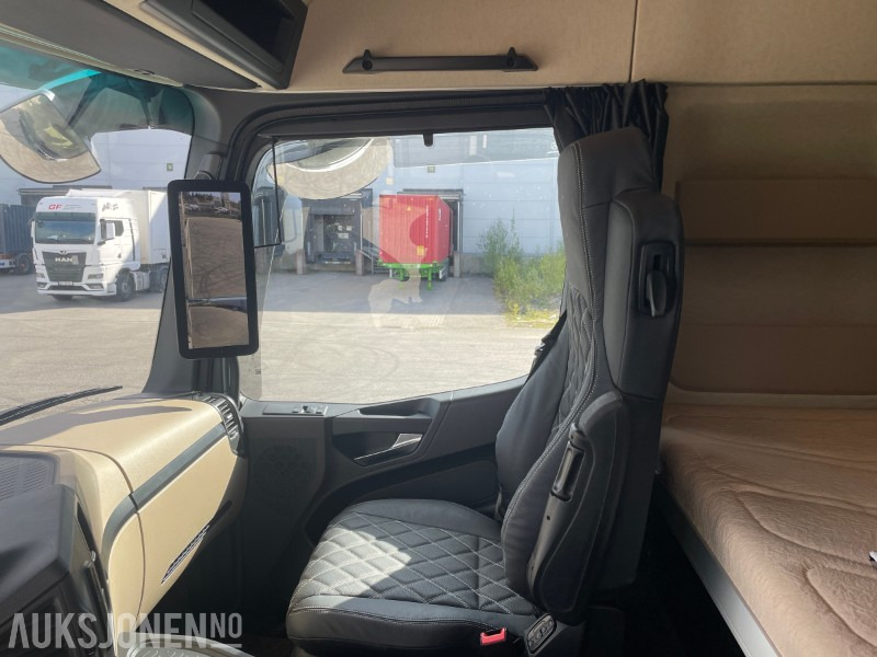 Самоскид вантажівка 2024 Mercedes-Benz Arocs 1842 4x4 Kombibil m/brøyteopplegg – Kun 13 000 km - Som NY!: фото 17