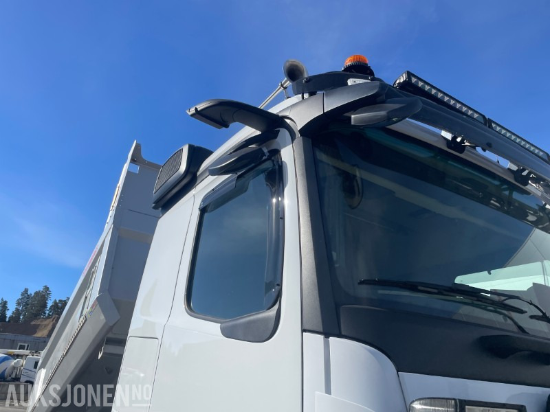 2024 Mercedes-Benz Arocs 1842 4x4 Kombibil m/brøyteopplegg – Kun 13 000 km - Som NY! - Самоскид вантажівка: фото 5 2024 Mercedes-Benz Arocs 1842 4x4 Kombibil m/brøyteopplegg – Kun 13 000 km - Som NY! - Самоскид вантажівка: фото 5