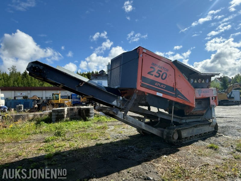Arjes Impaktor 250 evo kvern - 2 sett med knusekassetter - Servicekit - 922 arbeidstimer - Промисловий шредер: фото 1 Arjes Impaktor 250 evo kvern - 2 sett med knusekassetter - Servicekit - 922 arbeidstimer - Промисловий шредер: фото 1