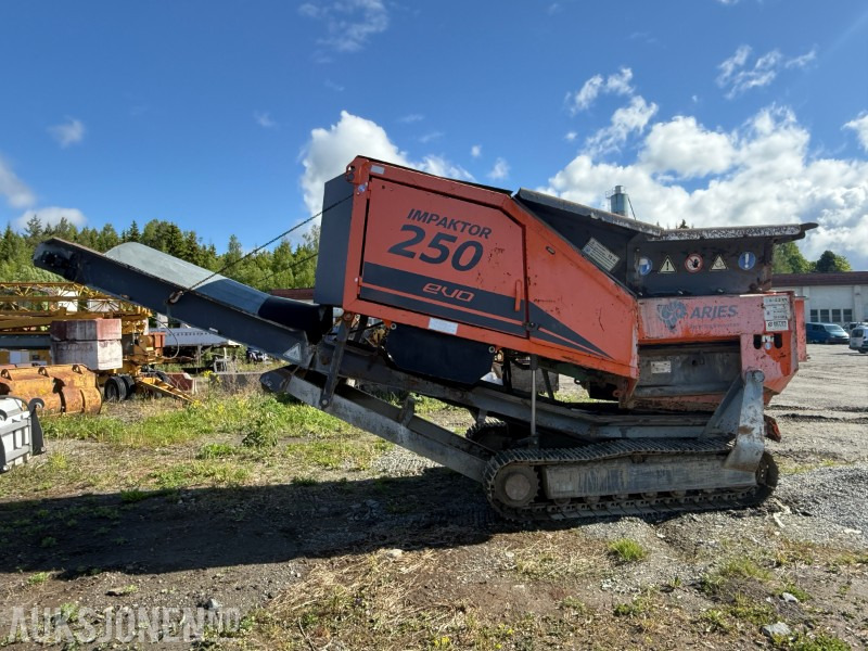 Arjes Impaktor 250 evo kvern - 2 sett med knusekassetter - Servicekit - 922 arbeidstimer - Промисловий шредер: фото 2 Arjes Impaktor 250 evo kvern - 2 sett med knusekassetter - Servicekit - 922 arbeidstimer - Промисловий шредер: фото 2