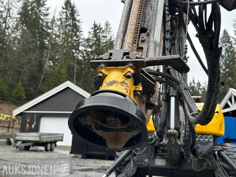 Atlas Copco FlexiROC T15R 2013 – Borerigg med ILMEG – Fjernkontroll- 1909 Timer - Бурова установка: фото 4 Atlas Copco FlexiROC T15R 2013 – Borerigg med ILMEG – Fjernkontroll- 1909 Timer - Бурова установка: фото 4