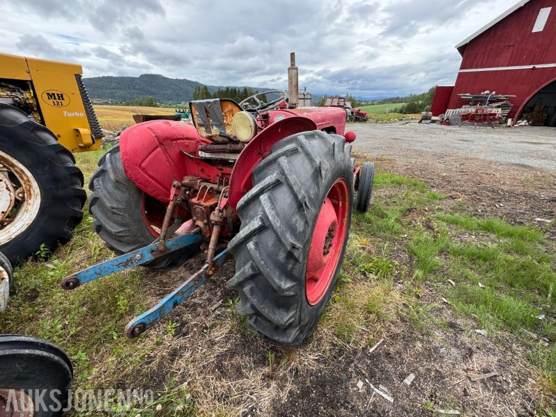 David Brown 850 traktor - Трактор: фото 5 David Brown 850 traktor - Трактор: фото 5