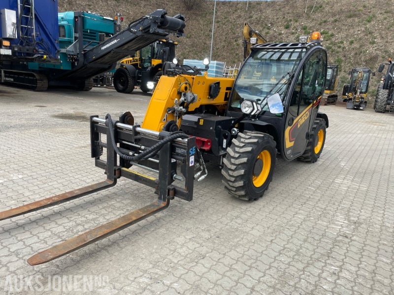 Dieci Apollo 26.6 Hyd pll gaffel skuffe og løftekrok - Навантажувач телескопічний: фото 1 Dieci Apollo 26.6 Hyd pll gaffel skuffe og løftekrok - Навантажувач телескопічний: фото 1