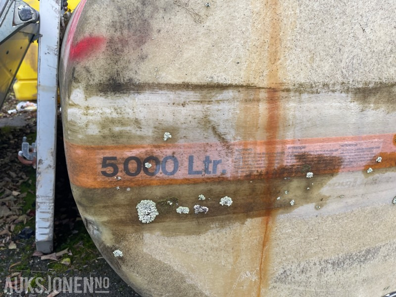 Glassfibertank 5000 Liter - Будівельне обладнання: фото 4 Glassfibertank 5000 Liter - Будівельне обладнання: фото 4