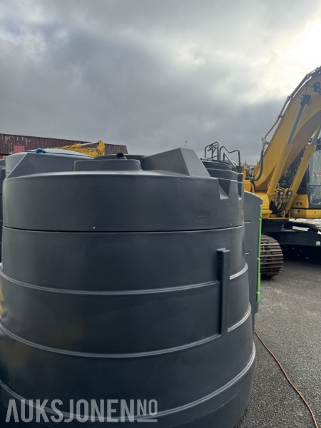 Kingspan Fuelmaster 3500L stasjonær dieseltank med pumpe og låsbart skap. - Будівельне обладнання: фото 3 Kingspan Fuelmaster 3500L stasjonær dieseltank med pumpe og låsbart skap. - Будівельне обладнання: фото 3