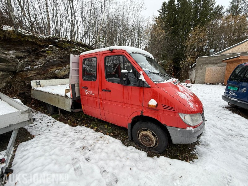 Комерційний автомобіль 2001 Mercedes-Benz Sprinter 616CD1/40DOKA - Dobbelkabin med plan - Webasto - 6 Seter - 331000KM: фото 7 Комерційний автомобіль 2001 Mercedes-Benz Sprinter 616CD1/40DOKA - Dobbelkabin med plan - Webasto - 6 Seter - 331000KM: фото 7