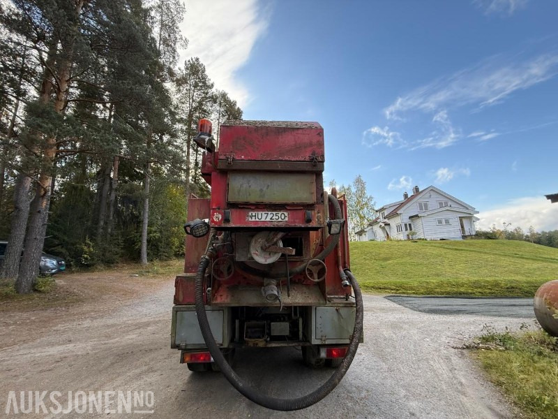 1986 Volvo FL10 Intercooler 6x2 med Müller Umwelttechnik slamsuger/spylepåbygg - Комунальна/ Спеціальна техніка: фото 4 1986 Volvo FL10 Intercooler 6x2 med Müller Umwelttechnik slamsuger/spylepåbygg - Комунальна/ Спеціальна техніка: фото 4