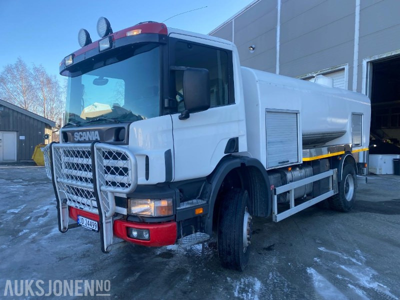 2000 Scania P-serie - Spylebil - Nyrestaurert - 4x4 - Комунальна/ Спеціальна техніка: фото 1 2000 Scania P-serie - Spylebil - Nyrestaurert - 4x4 - Комунальна/ Спеціальна техніка: фото 1