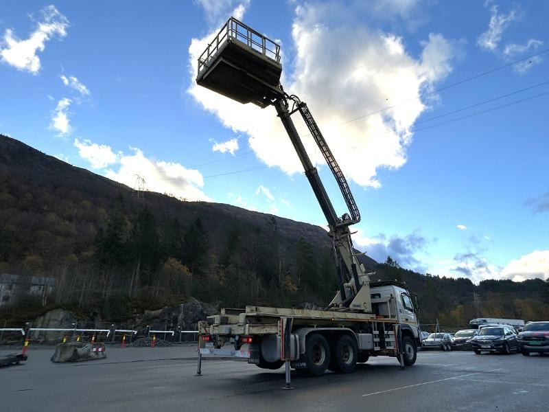 2013 Volvo FMX 370 6X4 med NORMET Esslift 1000 plattform / korg - nylig EU godkjent - Комунальна/ Спеціальна техніка: фото 3 2013 Volvo FMX 370 6X4 med NORMET Esslift 1000 plattform / korg - nylig EU godkjent - Комунальна/ Спеціальна техніка: фото 3