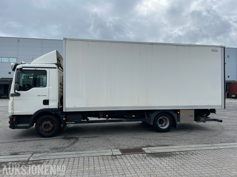MAN TGL 8.220 15 pll med balkøfter - Вантажівка з закритим кузовом: фото 2 MAN TGL 8.220 15 pll med balkøfter - Вантажівка з закритим кузовом: фото 2