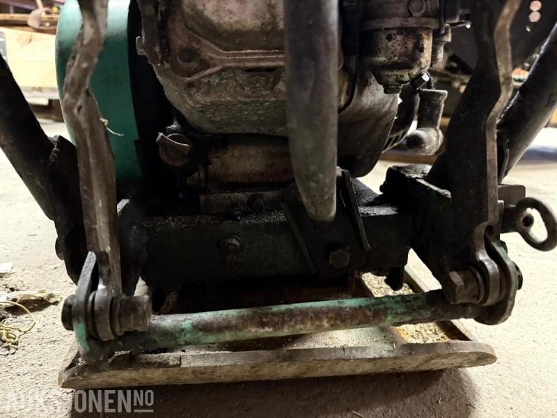 Каток Mikasa Vibroplate / platekomprimator – bensindrevet: фото 10