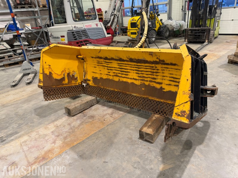 2008 Tellefsdal Klappvnge - klar for nye oppdrag - Навісне обладнання в категорії Будівельна техніка: фото 1 2008 Tellefsdal Klappvnge - klar for nye oppdrag - Навісне обладнання в категорії Будівельна техніка: фото 1