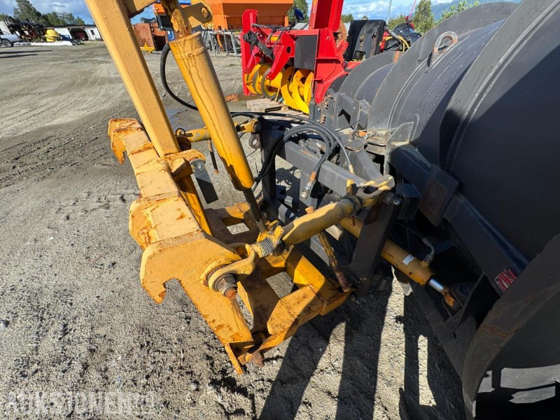 2011 GMI HDA280S Diagonalplog - Навісне обладнання в категорії Будівельна техніка: фото 5 2011 GMI HDA280S Diagonalplog - Навісне обладнання в категорії Будівельна техніка: фото 5