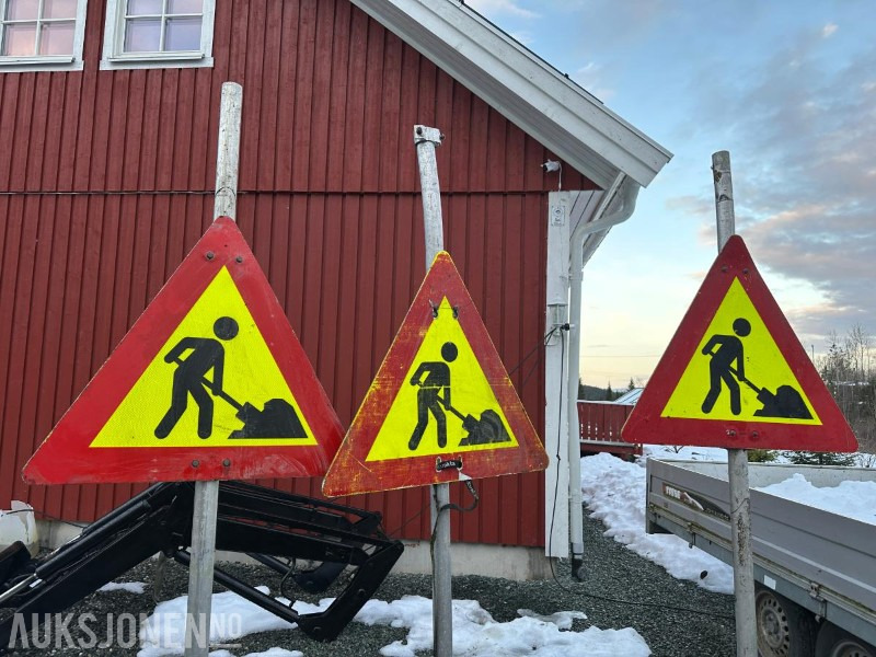 Diverse skilt – selges samlet - Навісне обладнання в категорії Будівельна техніка: фото 4 Diverse skilt – selges samlet - Навісне обладнання в категорії Будівельна техніка: фото 4