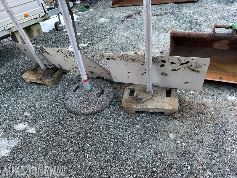 Diverse skilt – selges samlet - Навісне обладнання в категорії Будівельна техніка: фото 3 Diverse skilt – selges samlet - Навісне обладнання в категорії Будівельна техніка: фото 3