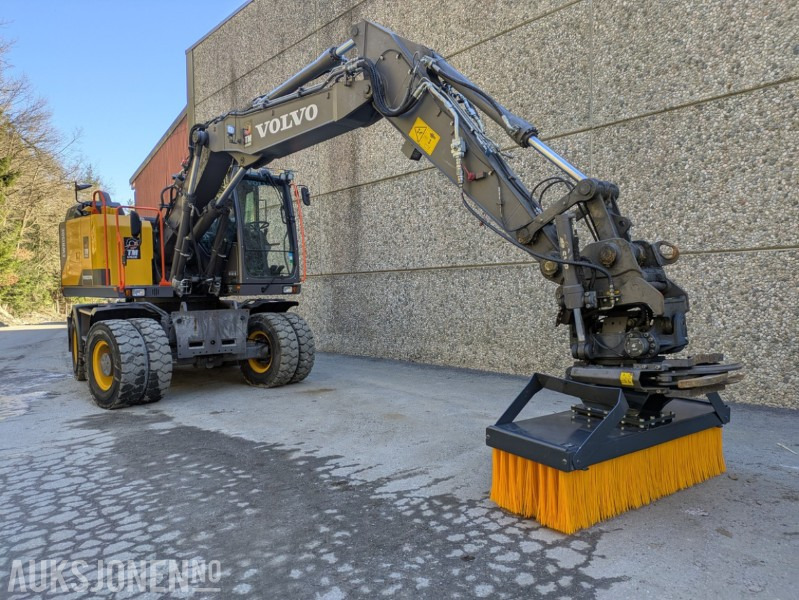 Feiekost til 9-16 tonns graver - Kombinert S50/S60 feste - Навісне обладнання в категорії Будівельна техніка: фото 2 Feiekost til 9-16 tonns graver - Kombinert S50/S60 feste - Навісне обладнання в категорії Будівельна техніка: фото 2