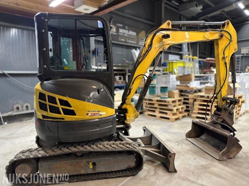 New Holland E35B SR – 2015 – 2184 timer – Nytt beltesett – 2 skuffer, - Міні-екскаватор: фото 4 New Holland E35B SR – 2015 – 2184 timer – Nytt beltesett – 2 skuffer, - Міні-екскаватор: фото 4