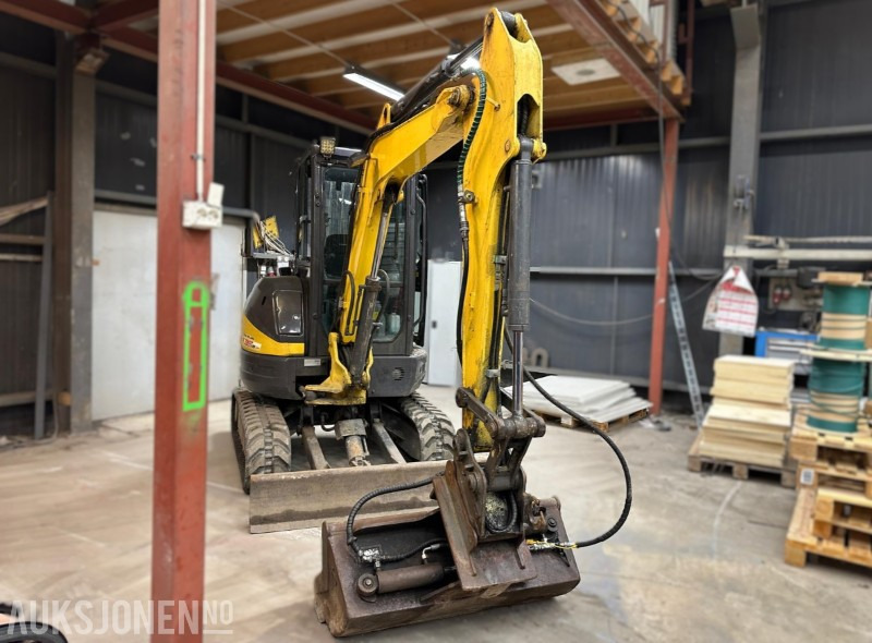 New Holland E35B SR – 2015 – 2184 timer – Nytt beltesett – 2 skuffer, - Міні-екскаватор: фото 3 New Holland E35B SR – 2015 – 2184 timer – Nytt beltesett – 2 skuffer, - Міні-екскаватор: фото 3