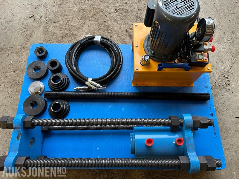 70 TONN HYDRAULISK PRESSE TIL BELTEBOLTER OG FORINGER 220V - Промислове обладнання: фото 1 70 TONN HYDRAULISK PRESSE TIL BELTEBOLTER OG FORINGER 220V - Промислове обладнання: фото 1