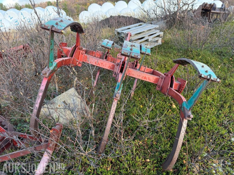 2002 Kverneland Kultivator - 5 Tinder - Сільськогосподарська техніка: фото 2 2002 Kverneland Kultivator - 5 Tinder - Сільськогосподарська техніка: фото 2