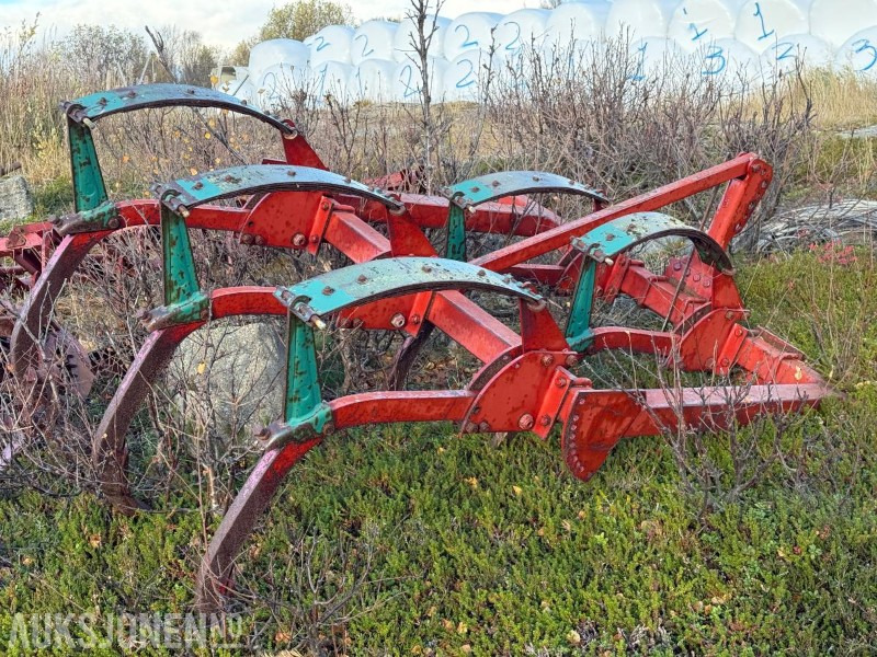 2002 Kverneland Kultivator - 5 Tinder - Сільськогосподарська техніка: фото 1 2002 Kverneland Kultivator - 5 Tinder - Сільськогосподарська техніка: фото 1