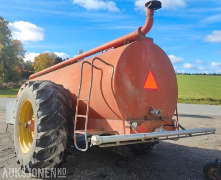 2005 Rekord Vanningsvogn 10 000 liter – Klar for flere formål - Сільськогосподарська техніка: фото 1 2005 Rekord Vanningsvogn 10 000 liter – Klar for flere formål - Сільськогосподарська техніка: фото 1