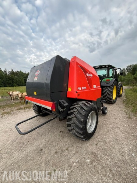 2010 KUHN FB 2135 ballepresse - Сільськогосподарська техніка: фото 5 2010 KUHN FB 2135 ballepresse - Сільськогосподарська техніка: фото 5