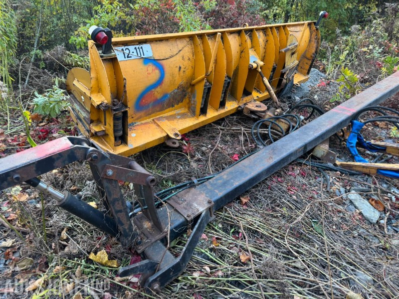 315cm brøyteskjær med dobbel ving og skyveramme - Сільськогосподарська техніка: фото 2 315cm brøyteskjær med dobbel ving og skyveramme - Сільськогосподарська техніка: фото 2