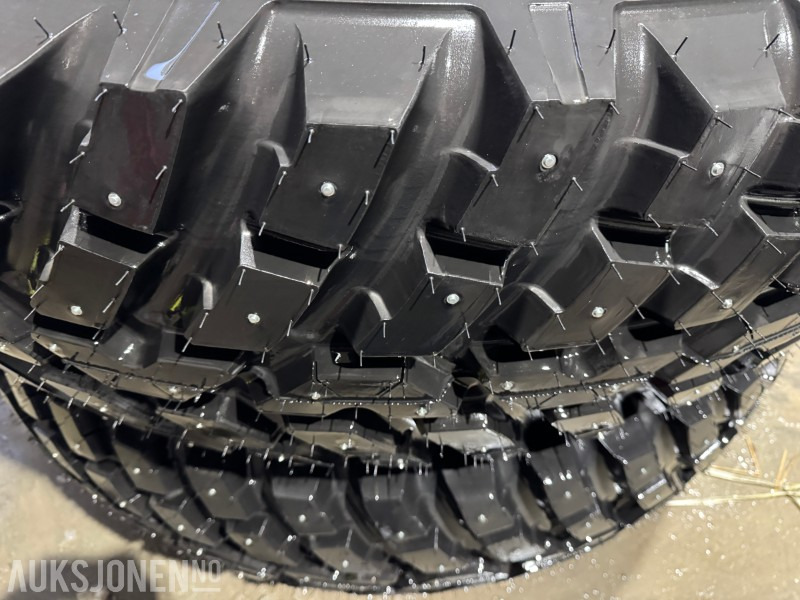 4 stk Fendt Nokian vinterhjul 480/80 R34 + 620/80 R42 med pigg - Сільськогосподарська техніка: фото 4 4 stk Fendt Nokian vinterhjul 480/80 R34 + 620/80 R42 med pigg - Сільськогосподарська техніка: фото 4