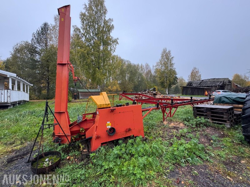 Duun VM 100 vedmaskin med rullebord - Сільськогосподарська техніка: фото 1 Duun VM 100 vedmaskin med rullebord - Сільськогосподарська техніка: фото 1