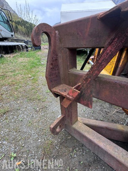 Hydraulisk Brøyteskjær til traktor og hjullaster - bredde 2720 mm - Volvo BM og Triangelfeste - Сільськогосподарська техніка: фото 5 Hydraulisk Brøyteskjær til traktor og hjullaster - bredde 2720 mm - Volvo BM og Triangelfeste - Сільськогосподарська техніка: фото 5