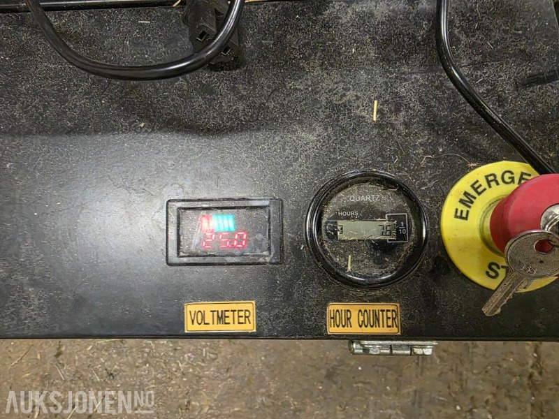 Serena LM-550 Fjernstyrt Plenklipper 9.hp Motor Med radio - Сільськогосподарська техніка: фото 5 Serena LM-550 Fjernstyrt Plenklipper 9.hp Motor Med radio - Сільськогосподарська техніка: фото 5