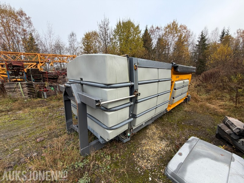 Вантажівка 2017 Epoke Sirius - 5 m3 - 8630l væsketank Kombispreder på Krokramme: фото 1