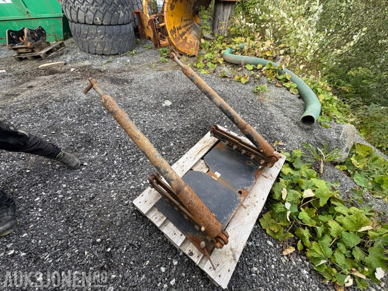 2017 Tellefsdal feste / brøyteplate - Вантажівка: фото 2 2017 Tellefsdal feste / brøyteplate - Вантажівка: фото 2