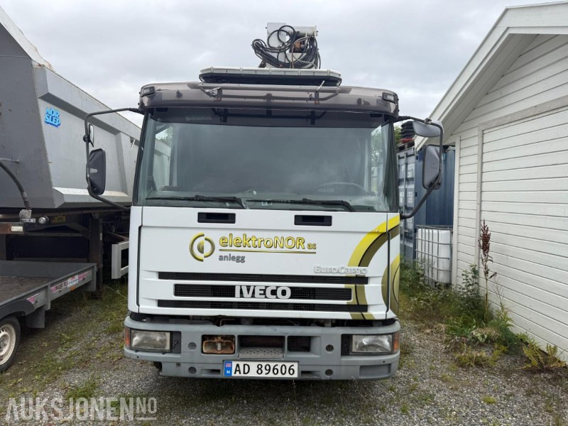 Iveco EuroCargo liftbil med kurv - 179 571 km - Webasto - Arbeidslys - Вантажівка: фото 2 Iveco EuroCargo liftbil med kurv - 179 571 km - Webasto - Arbeidslys - Вантажівка: фото 2
