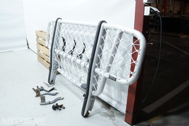 Scania Trux B2/B23-5 Frontbøyle/kufanger m/4 Strands LED Ekstralys og braketter – til Scania R/G/P-serien 04-09 - Вантажівка: фото 3 Scania Trux B2/B23-5 Frontbøyle/kufanger m/4 Strands LED Ekstralys og braketter – til Scania R/G/P-serien 04-09 - Вантажівка: фото 3